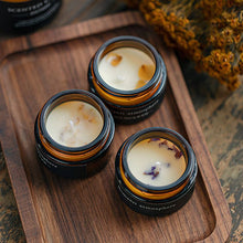 Laden Sie das Bild in den Galerie-Viewer, NC0012 New Soy Wax Aromatherapy Candle Jars Glass Jars for Candles Fresh Air Plant Wax Floral Small Brown Green Bottle Candle Jar
